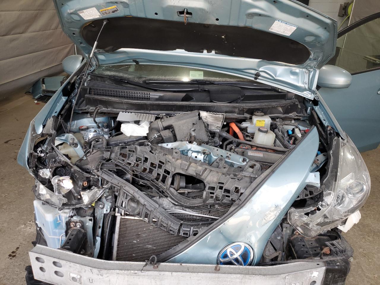 Toyota Prius Image 11