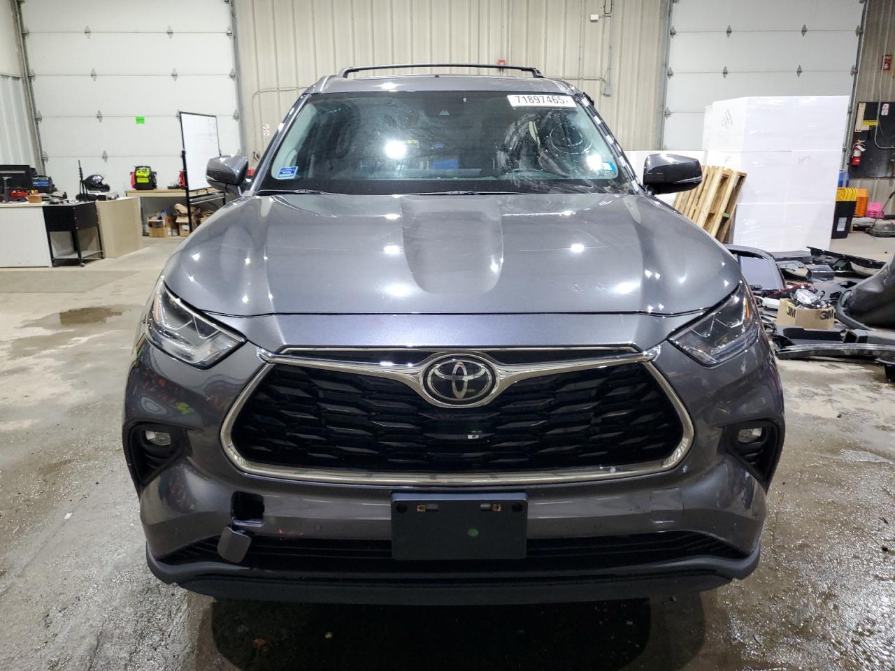 Toyota Highlander L Image 3