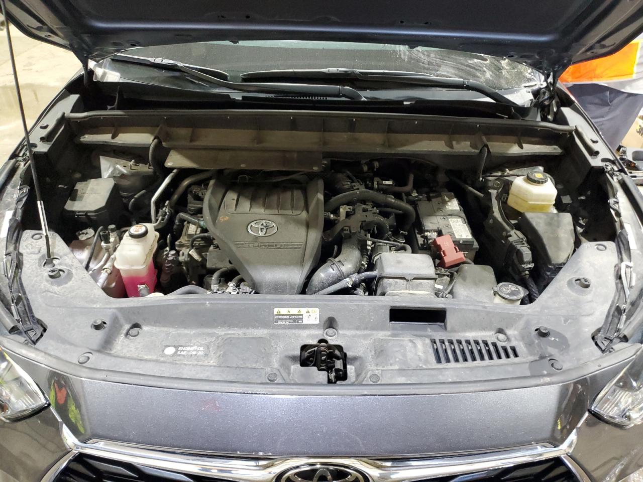 Toyota Highlander L Image 14