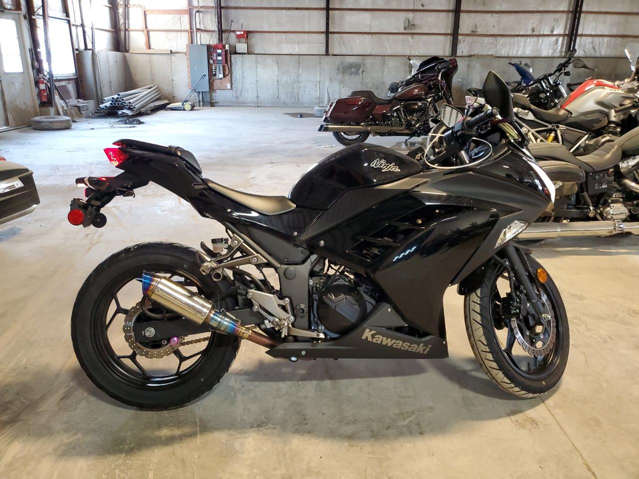 Kawasaki Ex A Image 1