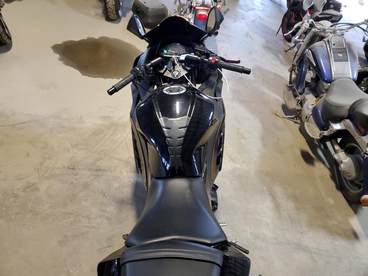 Kawasaki Ex A Image 8