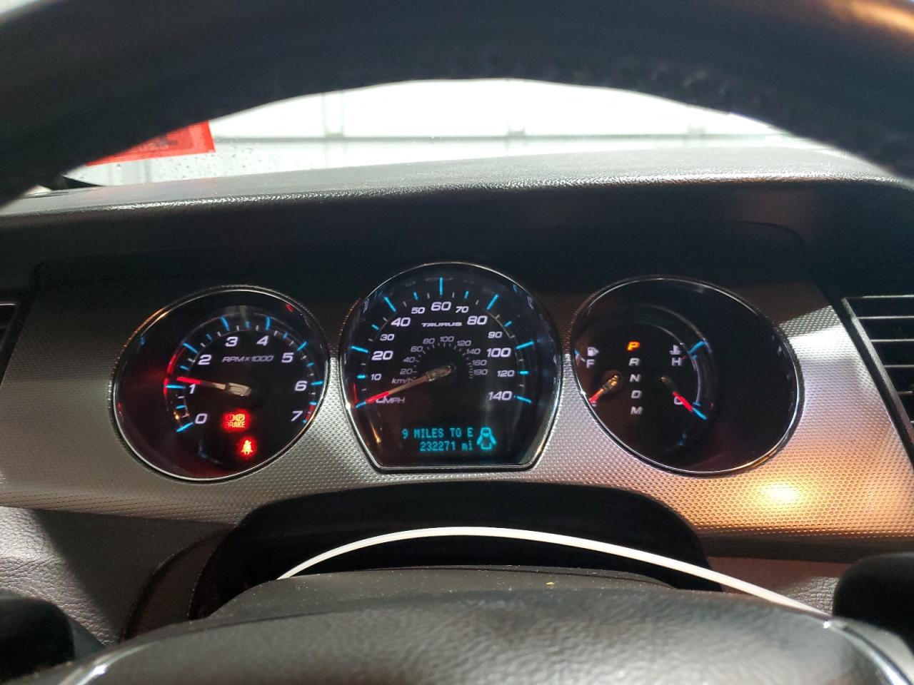 Ford Taurus Sel Image 9