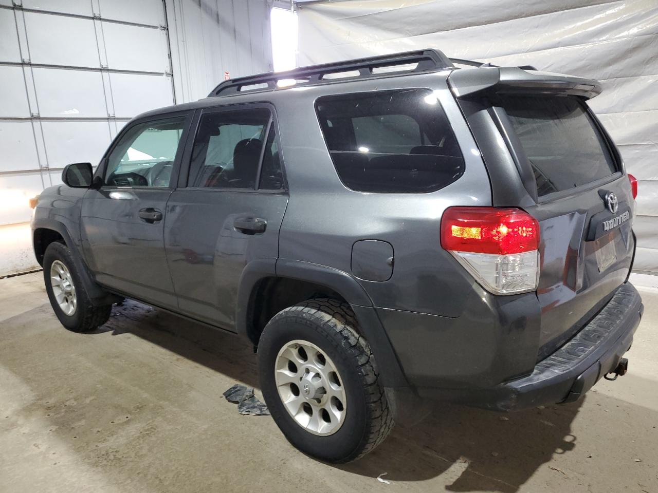 Toyota 4Runner Sr5 Image 3