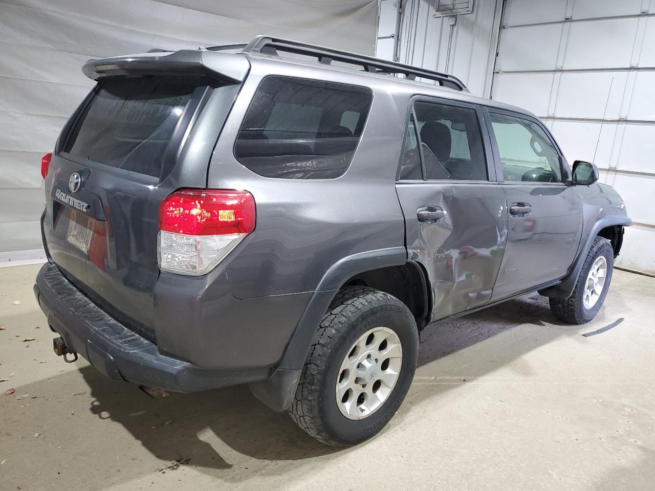 Toyota 4Runner Sr5 Image 2