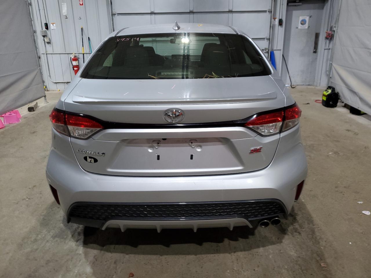 Toyota Corolla Se Image 9