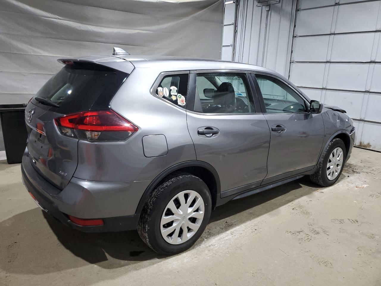 Nissan Rogue S Image 7