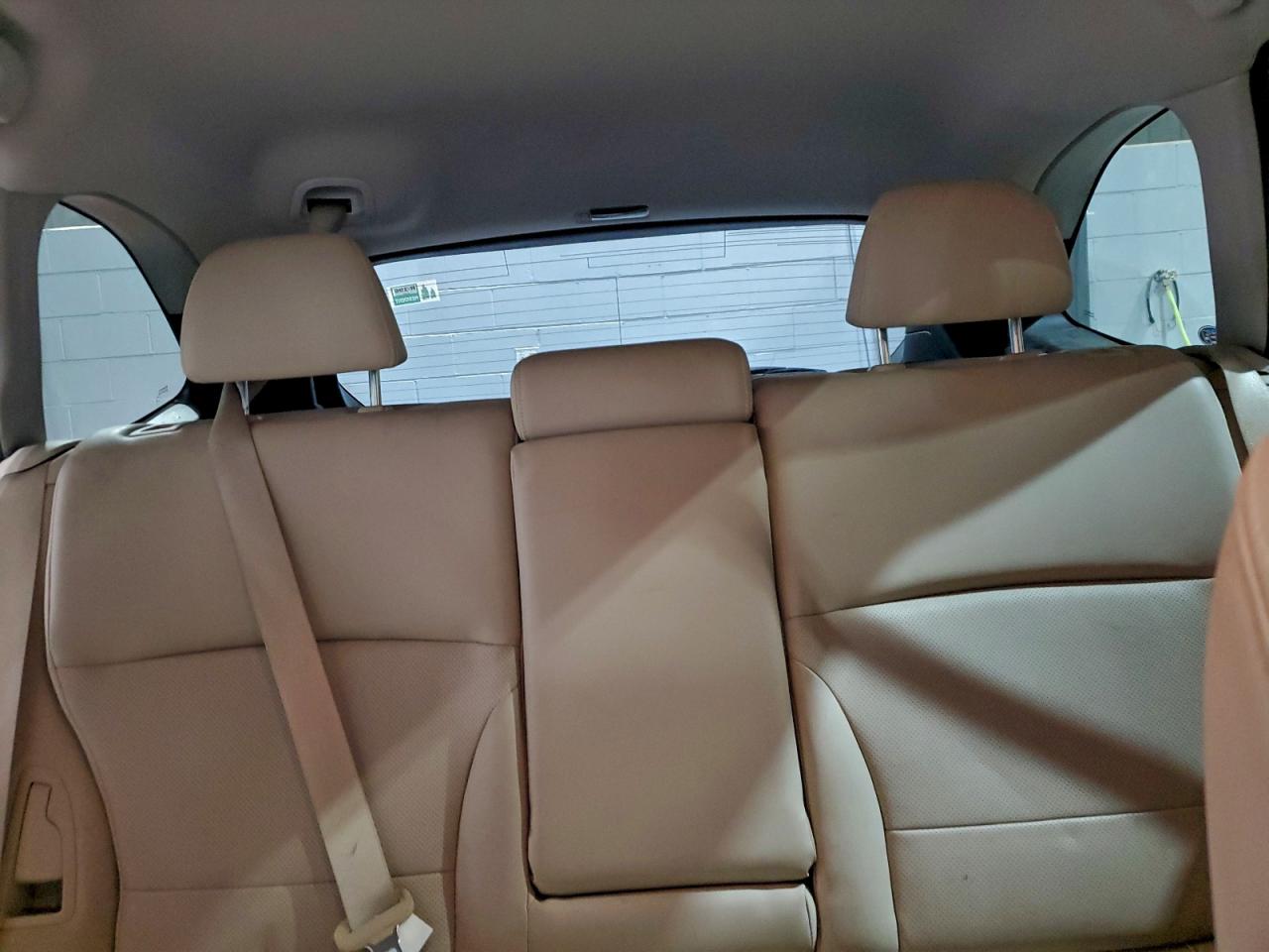 Subaru Outback 3.6r Limited Image 7