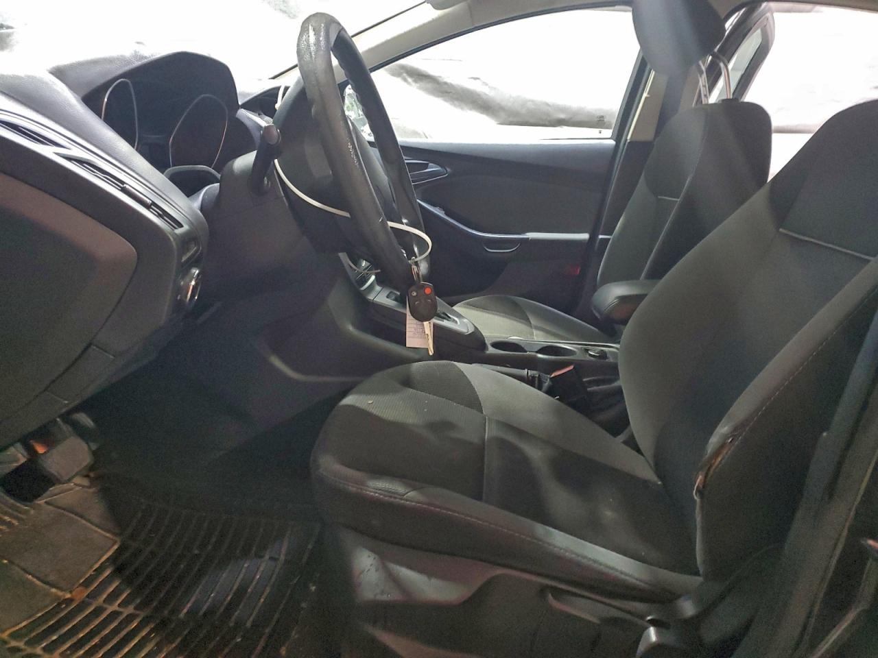 Ford Focus Se Image 12