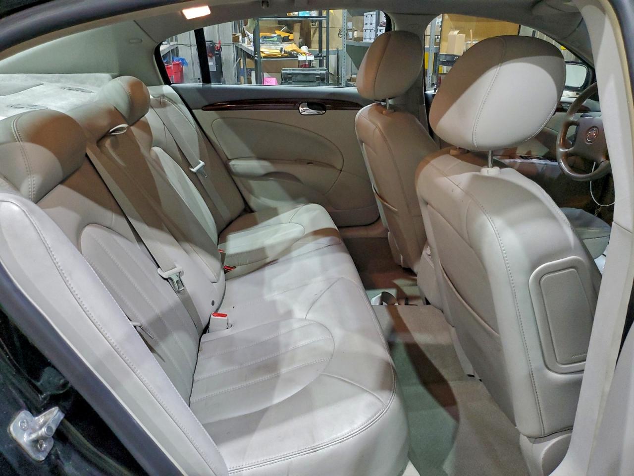 Buick Lucerne Cxl Image 12