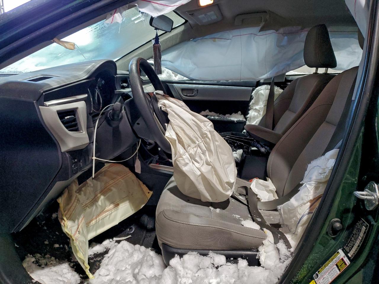 Toyota Corolla L Image 6