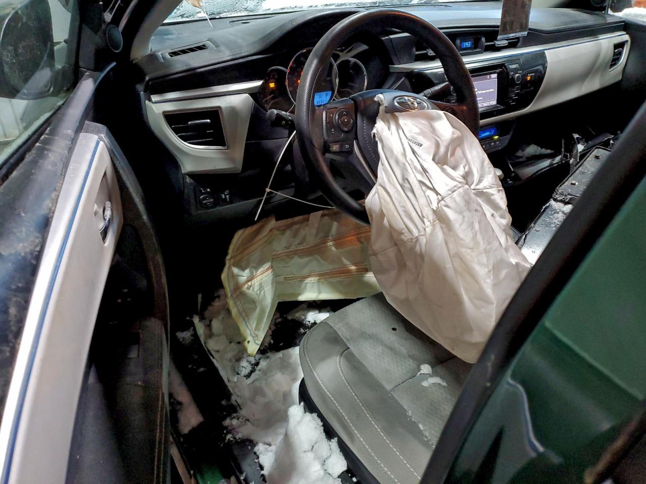 Toyota Corolla L Image 8