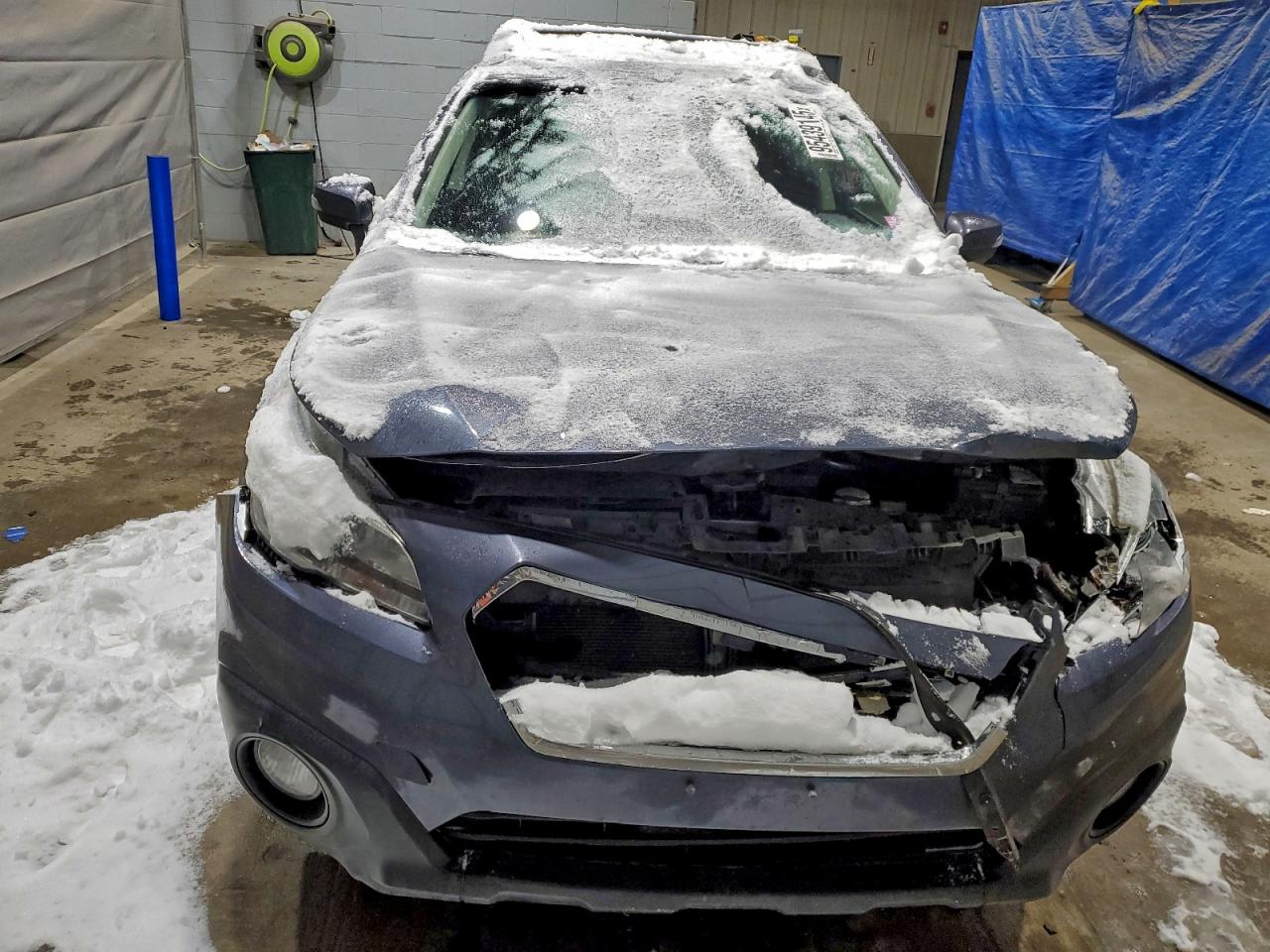 Subaru Outback 2.5i Premium Image 3