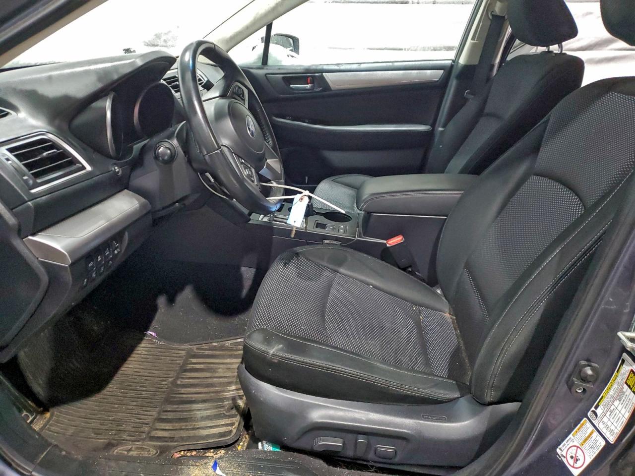 Subaru Outback 2.5i Premium Image 8