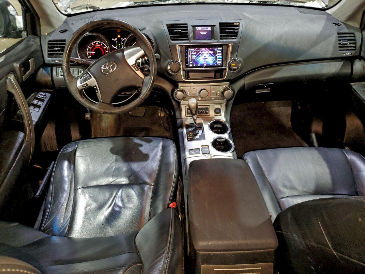 Toyota Highlander Base Image 8