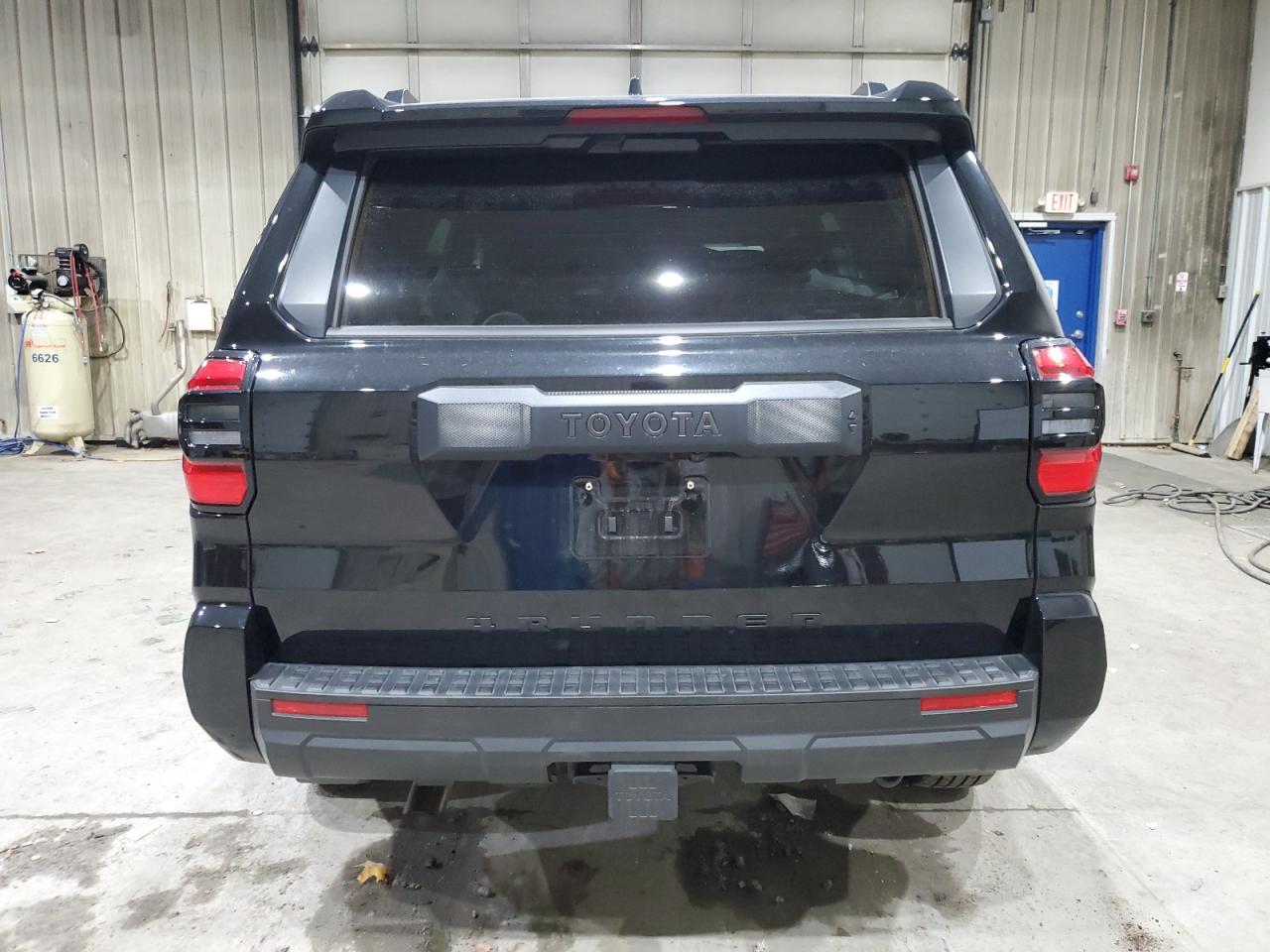 Toyota 4Runner Sr5 Image 3