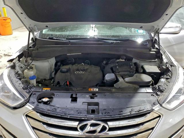 Hyundai SANTA FE Image 9