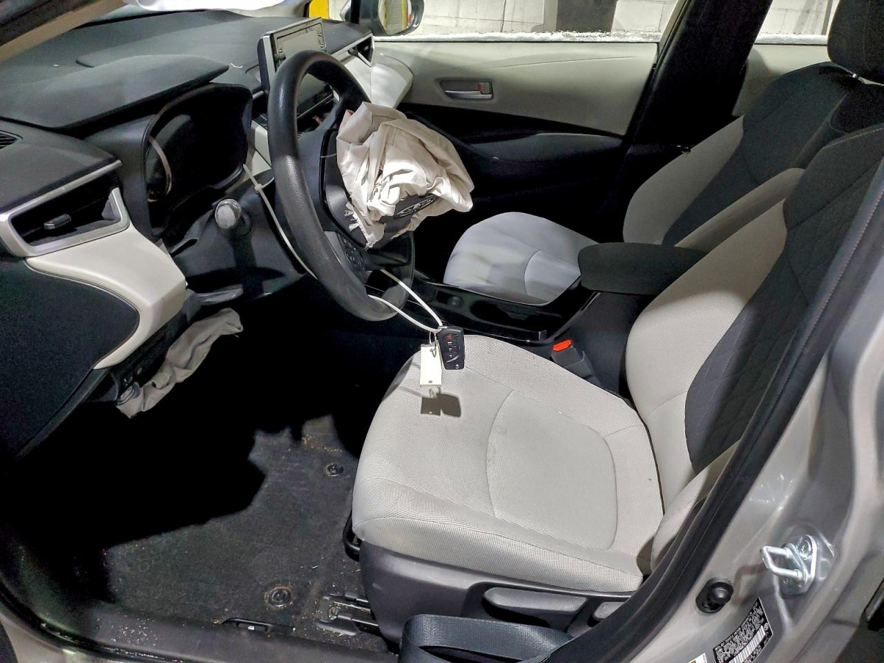 Toyota Corolla Le Image 5