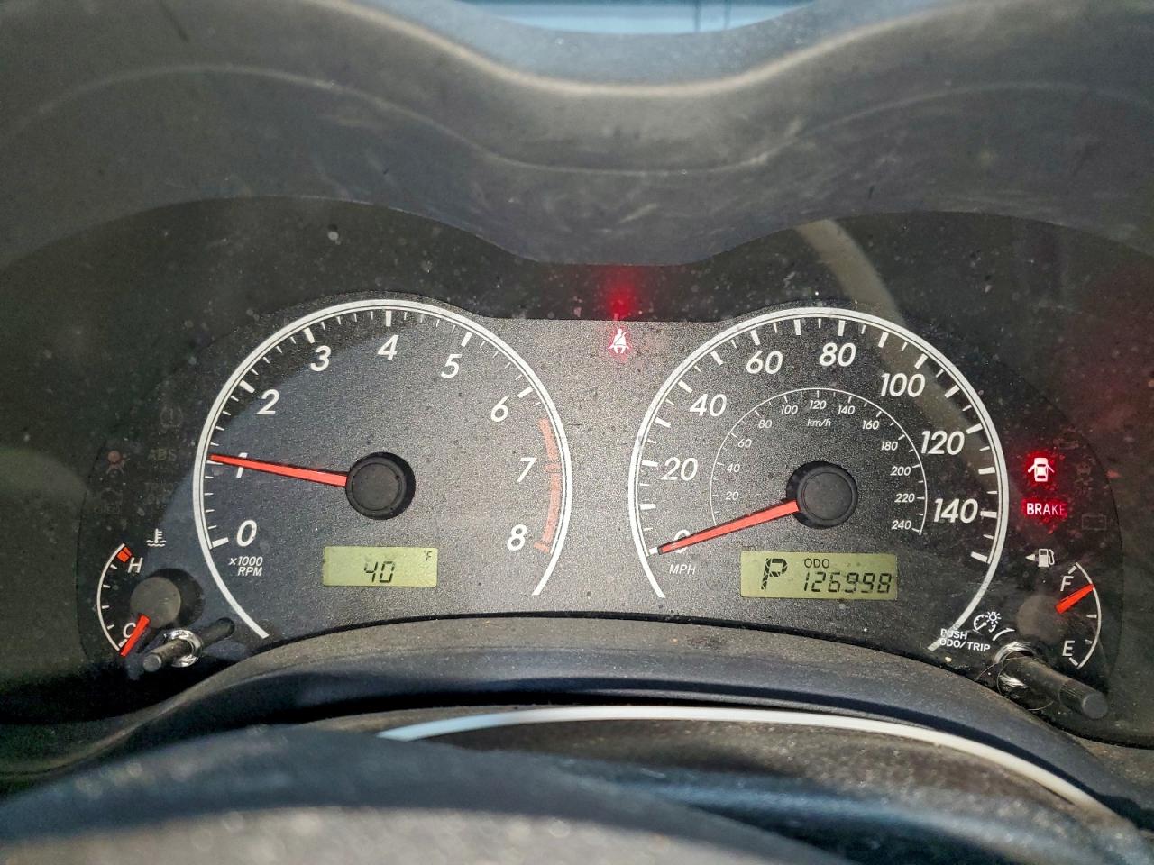 Toyota Corolla Base Image 2