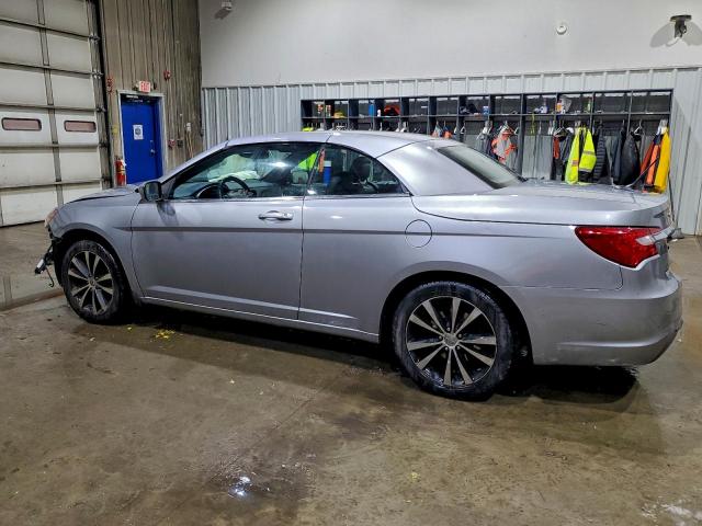 Chrysler 200 S Image 3