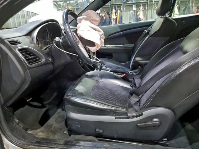 Chrysler 200 S Image 8