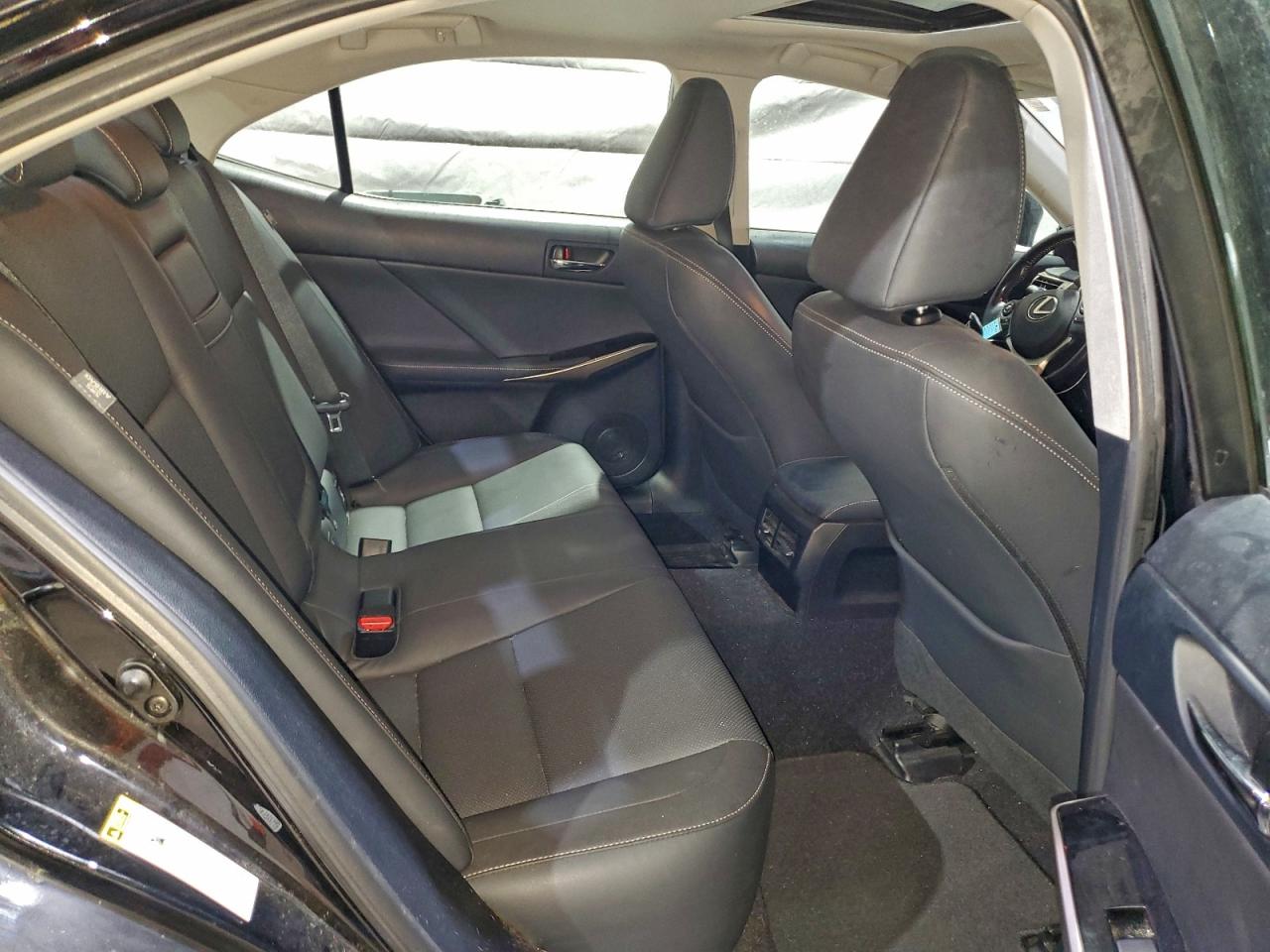 Lexus Is 300 Image 11