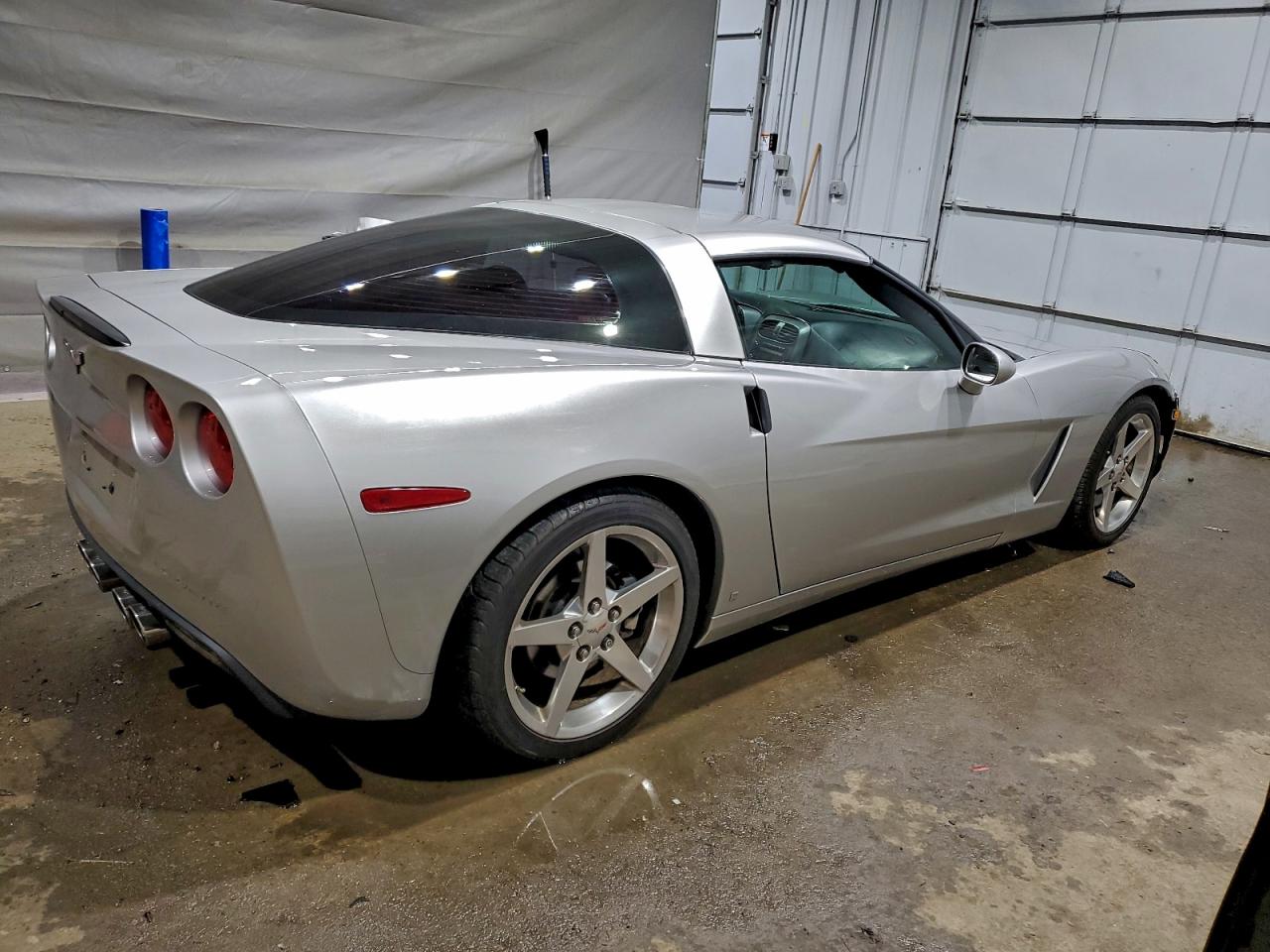 Chevrolet Corvette Image 5