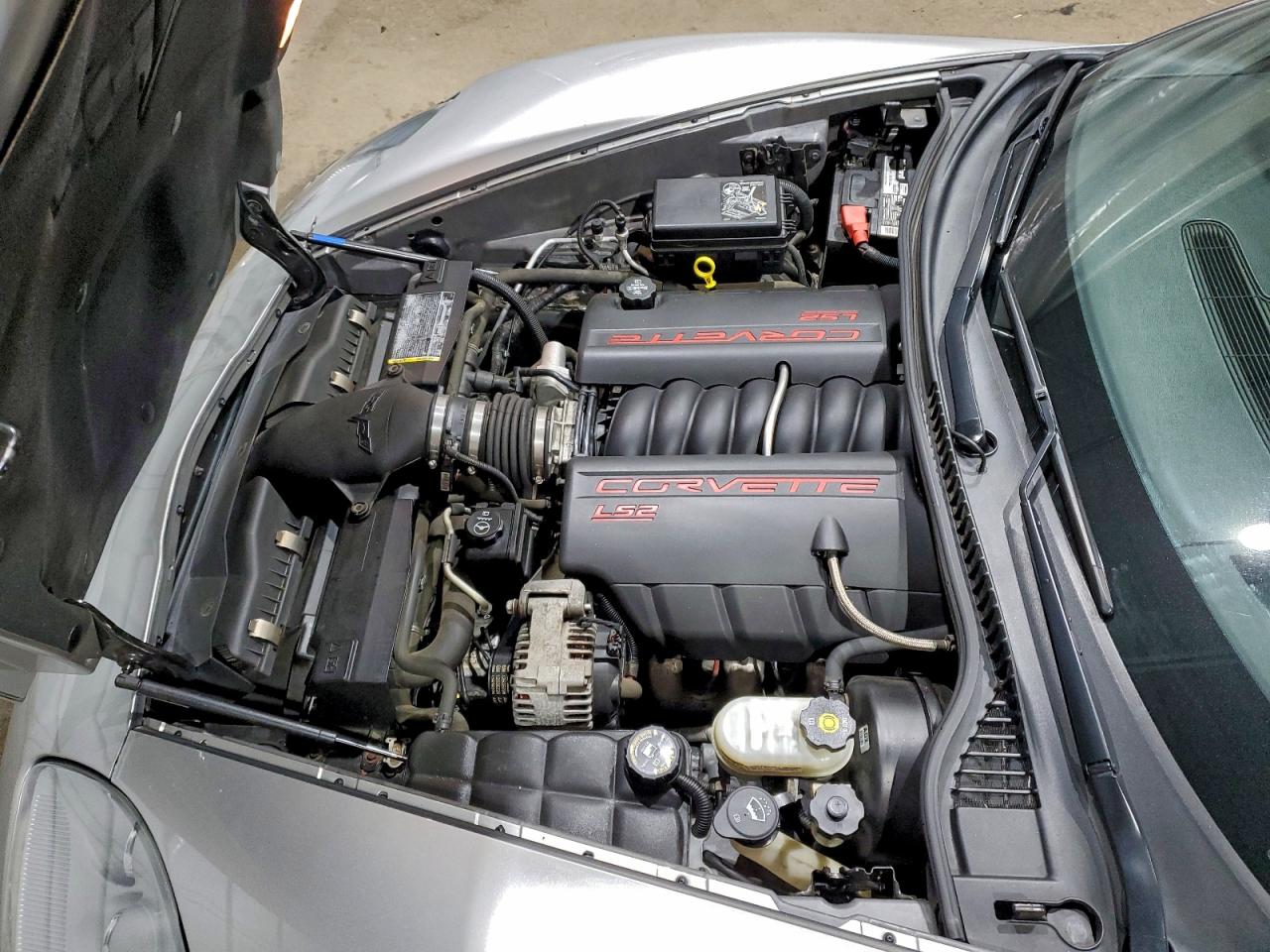 Chevrolet Corvette Image 11