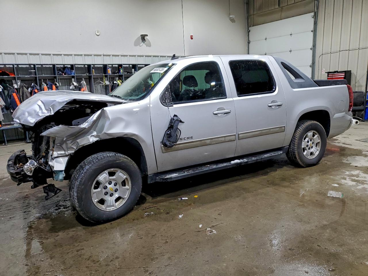 Chevrolet Avalanche Ls Image 1