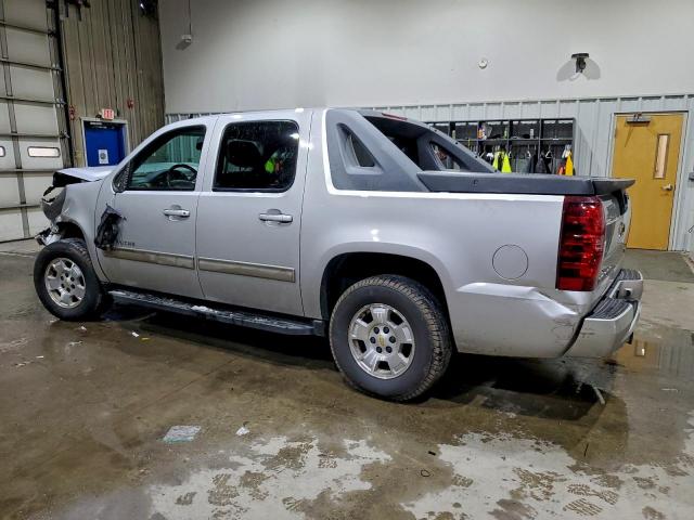 Chevrolet Avalanche Ls Image 2