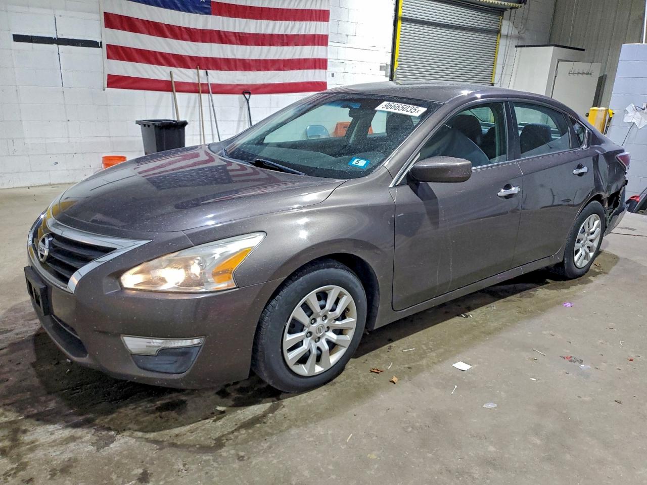 Nissan Altima 2.5 Image 1