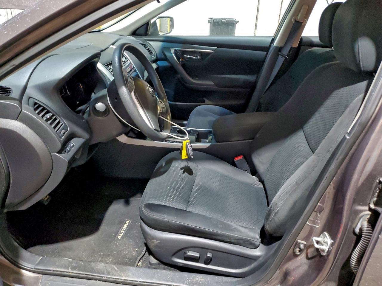 Nissan Altima 2.5 Image 3