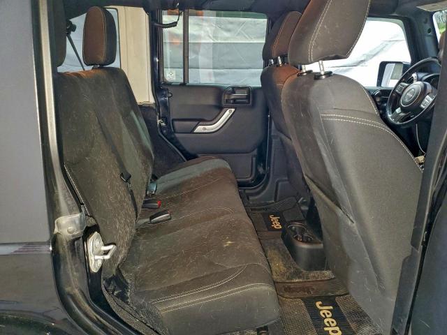 Jeep Wrangler Sahara Image 7