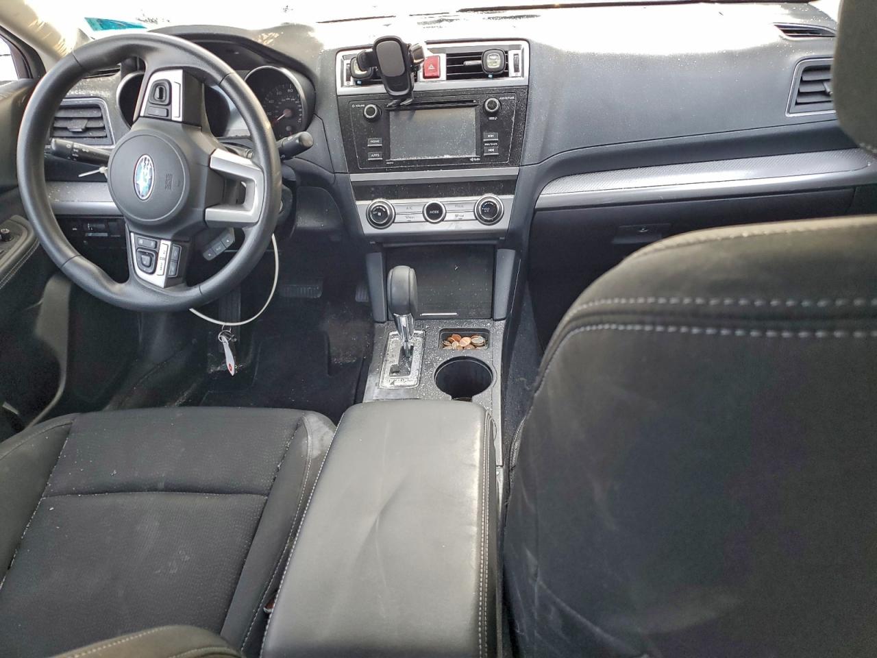 Subaru Legacy 2.5i Image 10