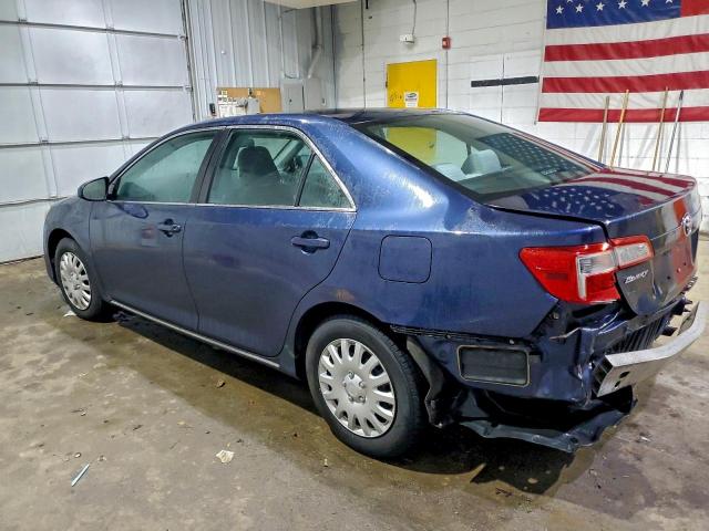 Toyota Camry L Image 7