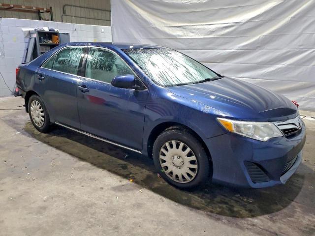 Toyota Camry L Image 2