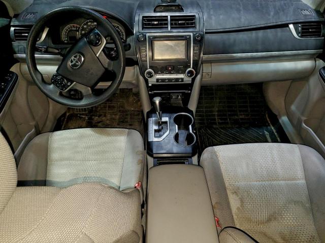 Toyota Camry L Image 11
