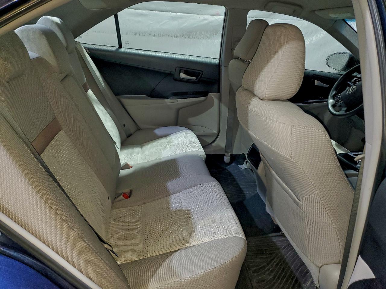 Toyota Camry L Image 5