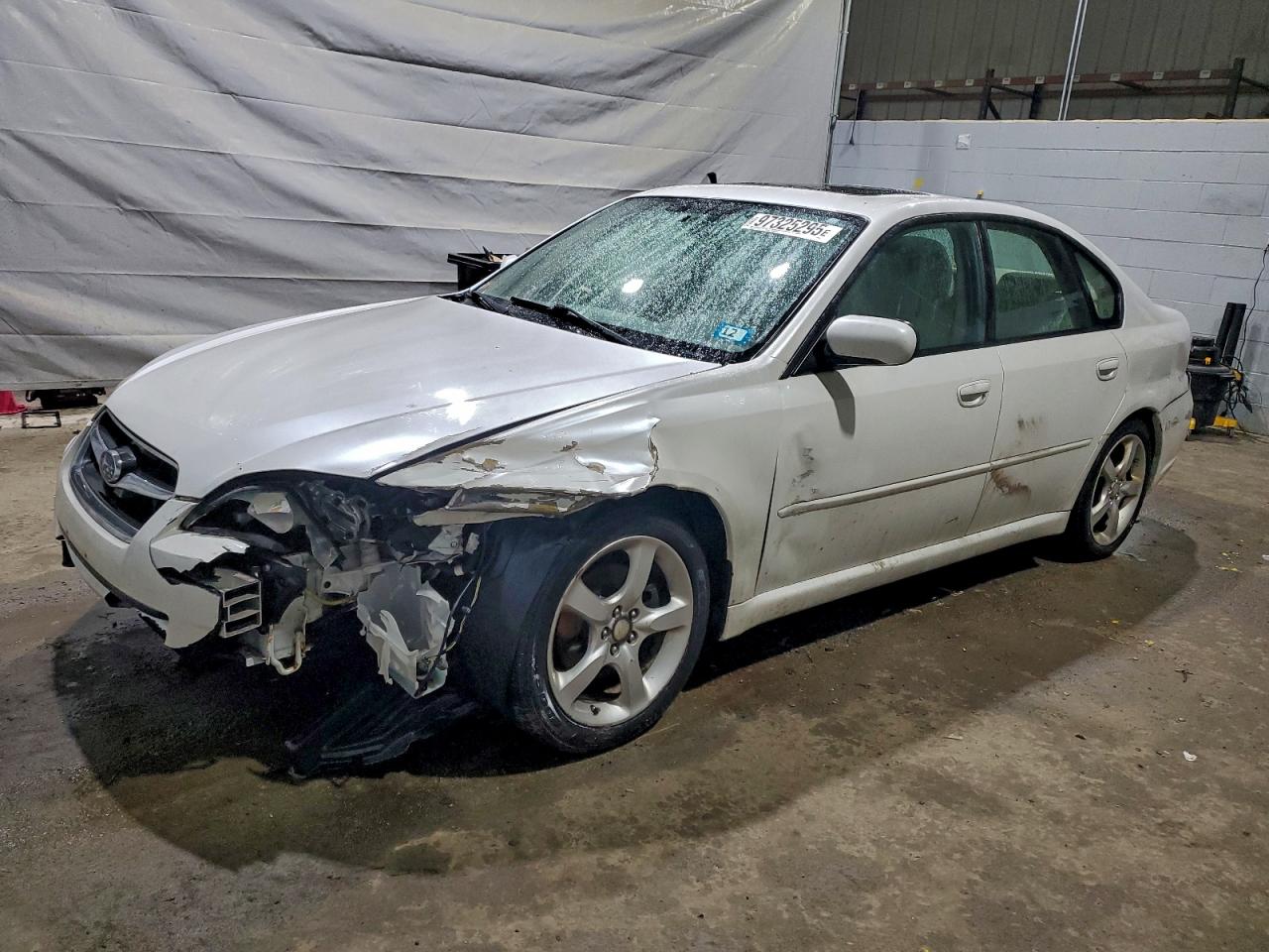 Subaru Legacy 2.5i Image 1