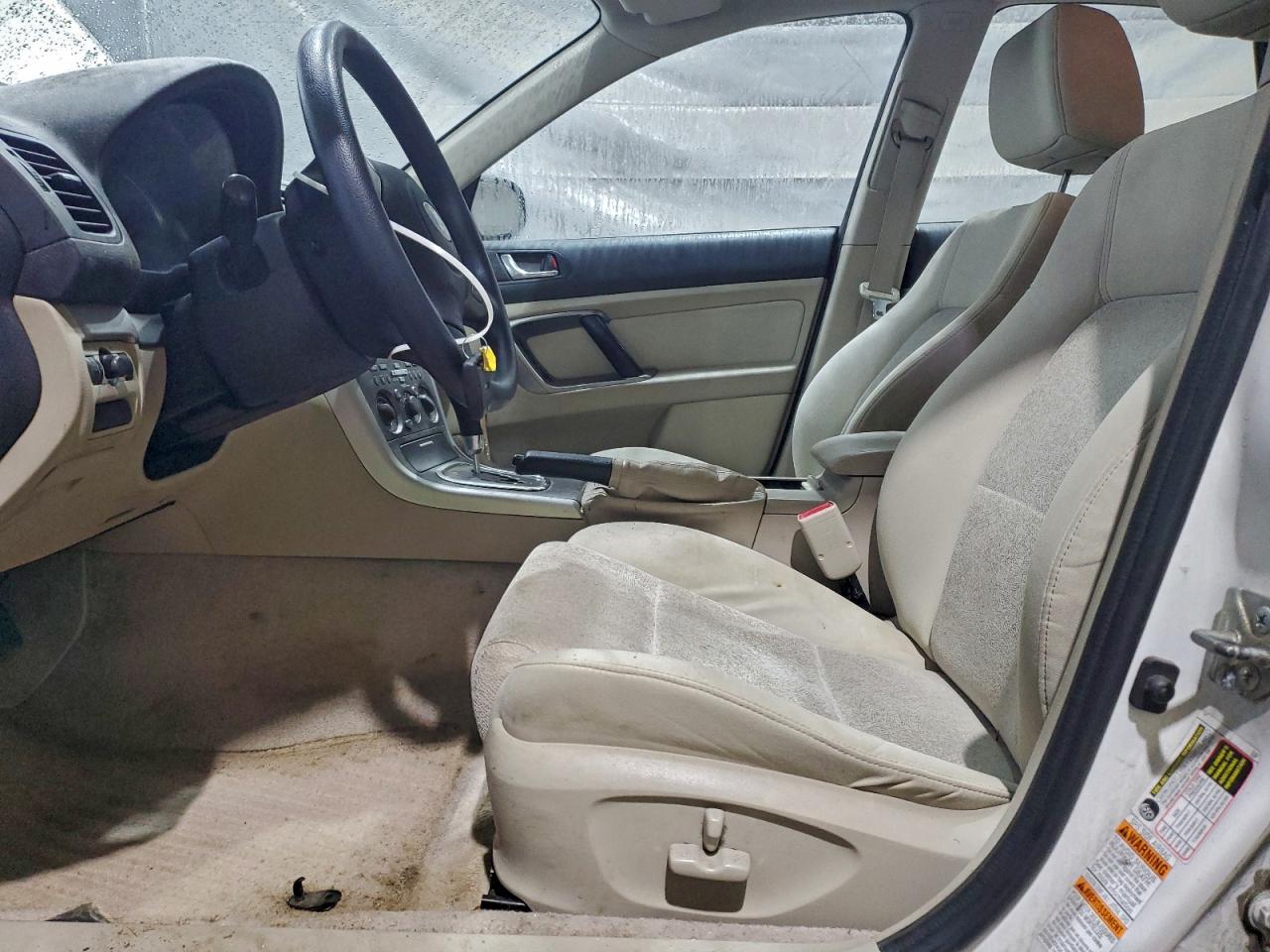 Subaru Legacy 2.5i Image 9