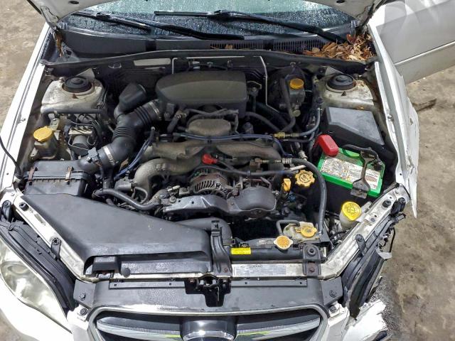 Subaru Legacy 2.5i Image 2