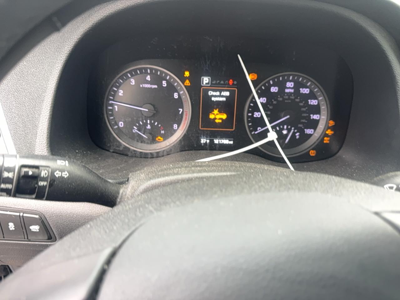 Hyundai TUCSON Limited Image 3