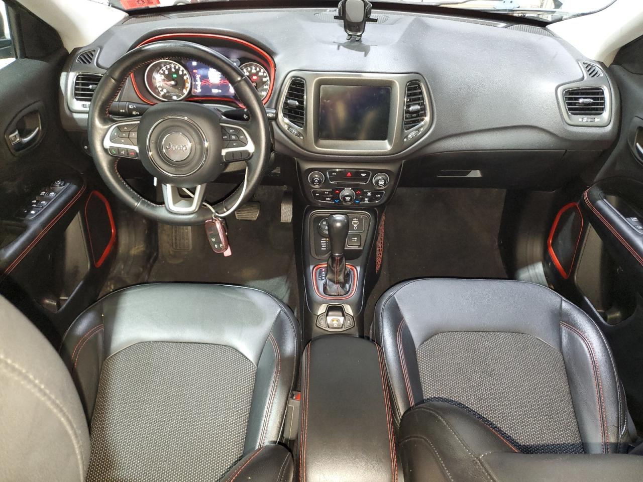 Jeep Compass Trailhawk Image 3