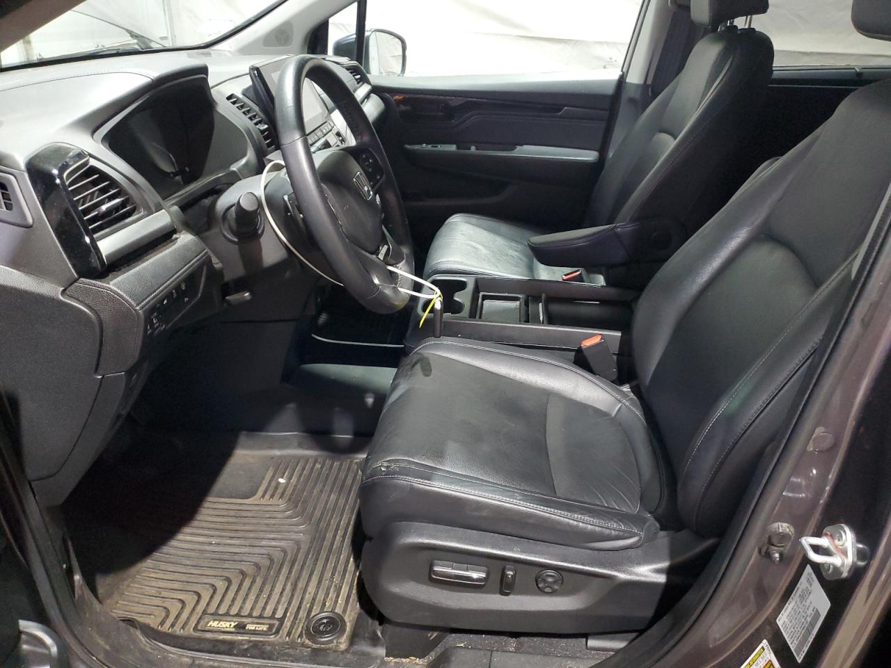 Honda Odyssey Touring Image 6