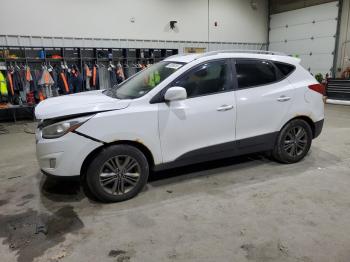  Salvage Hyundai TUCSON