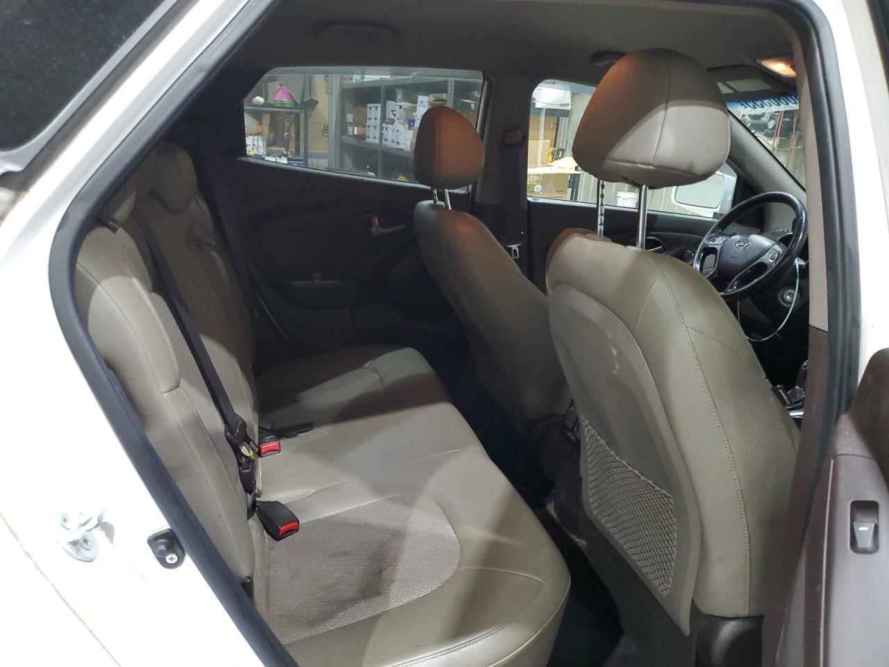 Hyundai TUCSON Gls Image 9