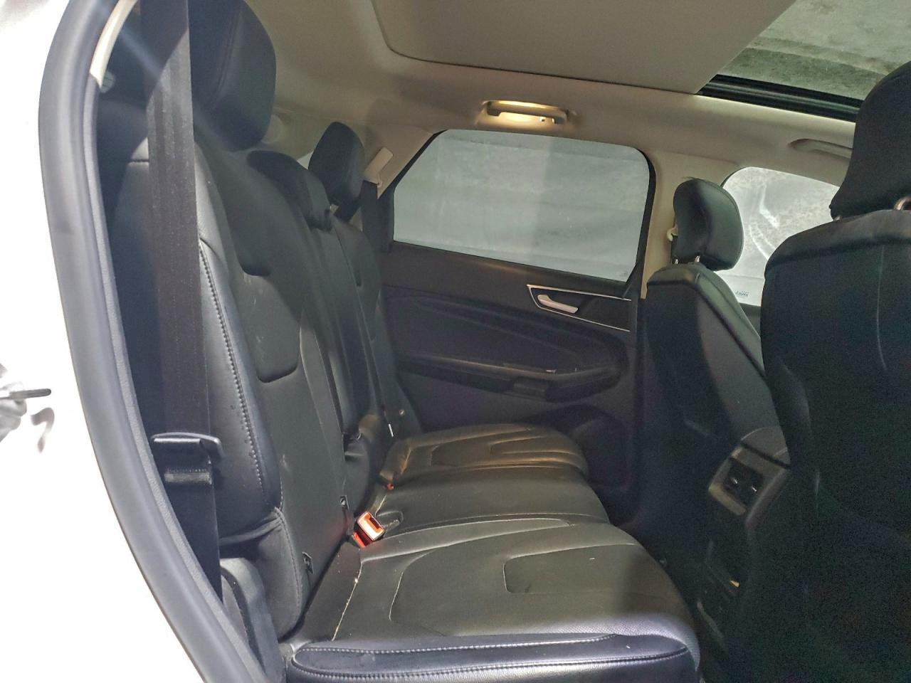 Ford Edge Titanium Image 11