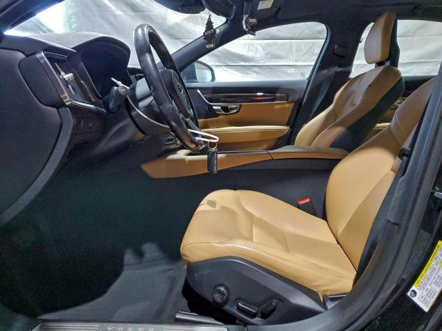 Volvo S90 T6 Momentum Image 6