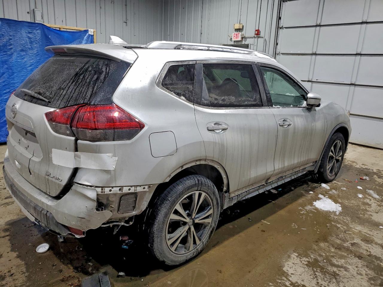 Nissan Rogue S Image 2