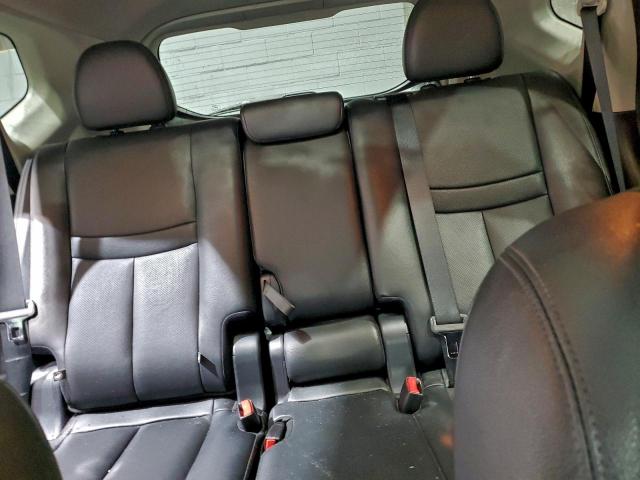 Nissan Rogue S Image 8