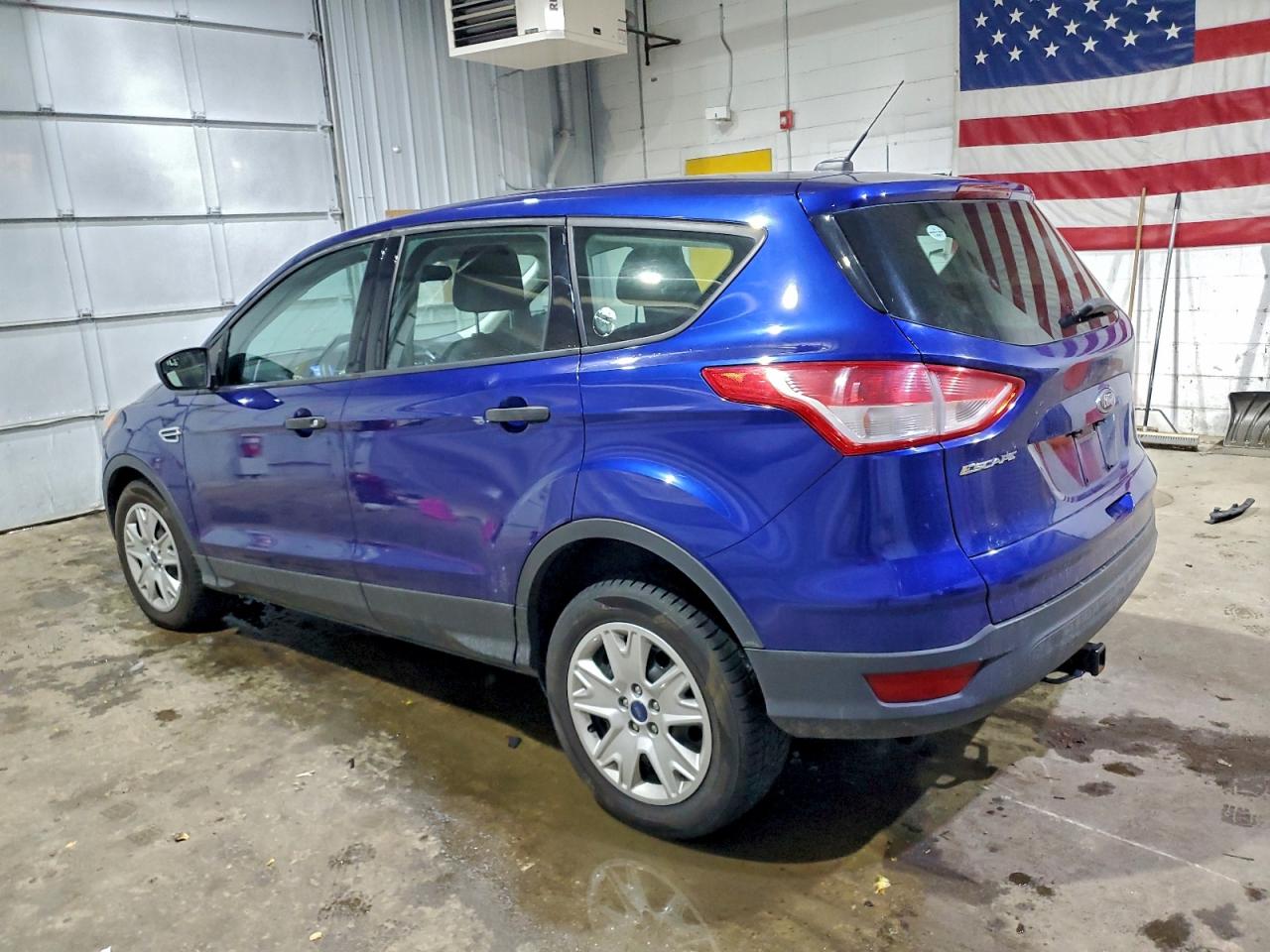 Ford Escape S Image 2